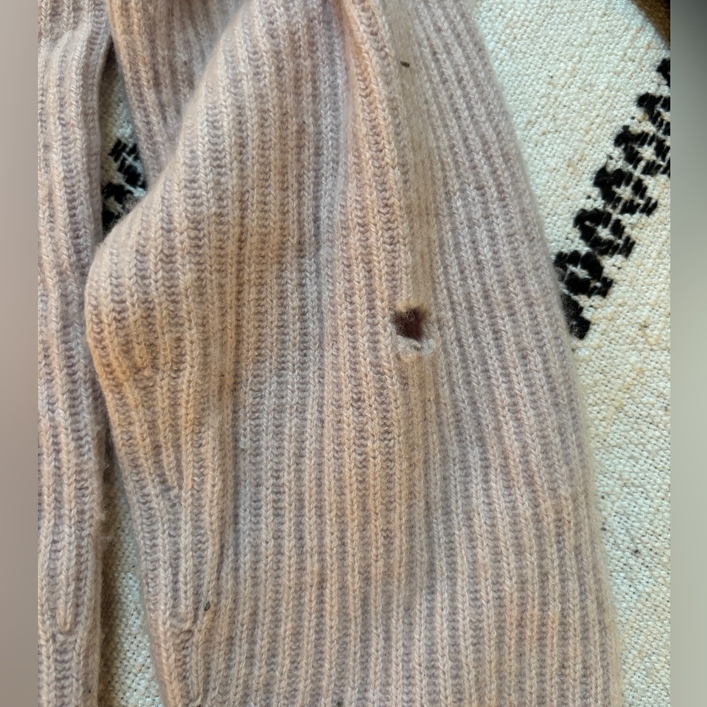 Everlane 100% Cashmere Ribbed Cocoon Crew Neck Sweater in Lilac - Medium - Picture 3 of 8